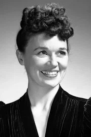 Jeanette Nolan — Mrs. Peck