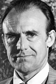 Richard Bull — Second Detective