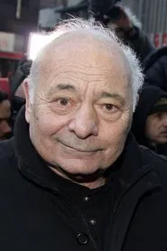 Burt Young — Mo Weinberg